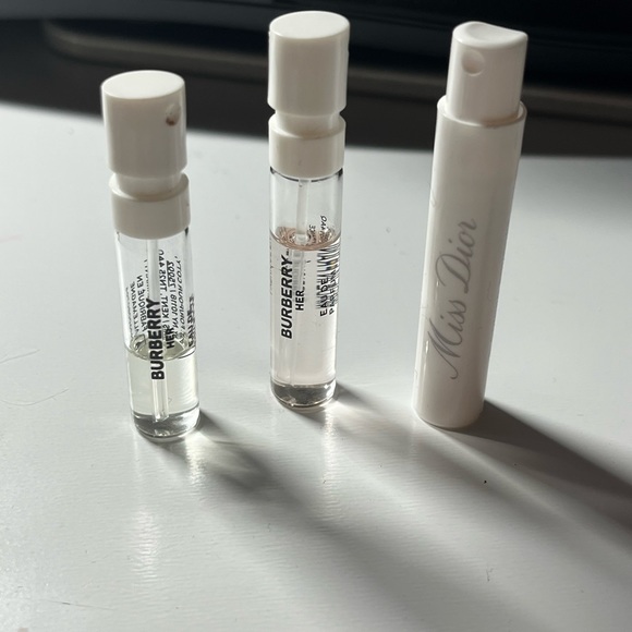 22 Perfume Samples - Picture 4 of 7